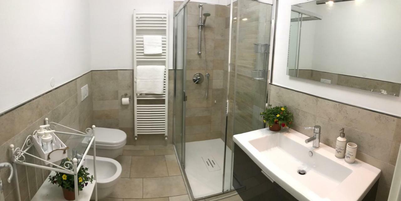 Appartamento Flowers House Arco Esterno foto